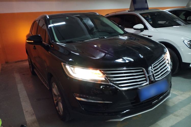 Used Lincoln MKC 2017 2.0T Two-Wheel-Drive Luxury Edition Exterior 2
