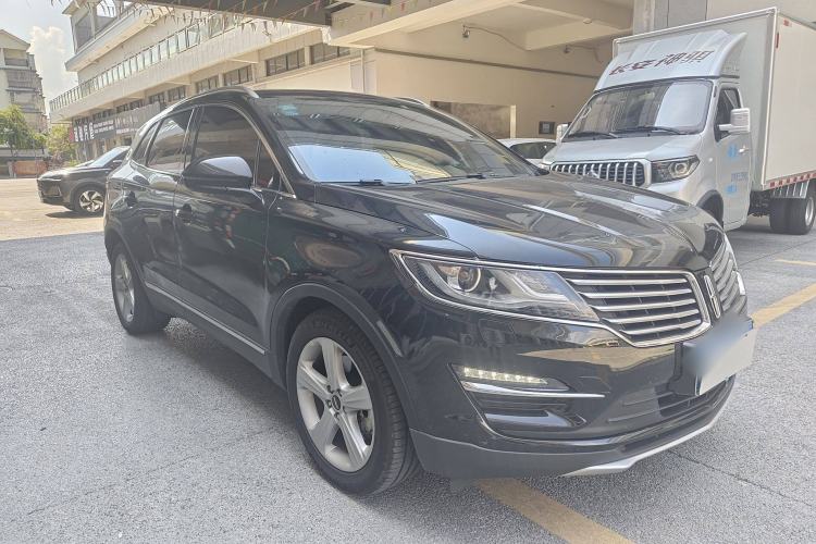 Used Lincoln MKC 2017 2.0T Two-Wheel Drive Deluxe Edition Exterior 2