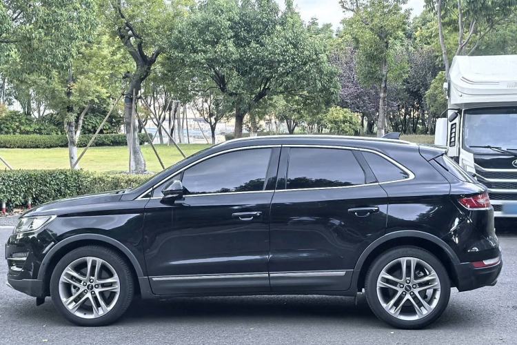 Used Lincoln MKC 2017 2.0T Four-Wheel Drive Prestige Edition Exterior 3