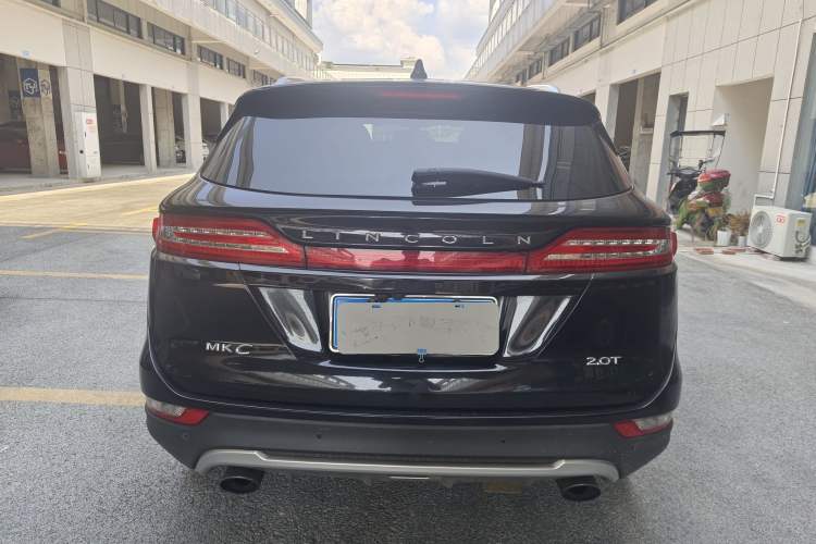 Used Lincoln MKC 2017 2.0T Two-Wheel Drive Deluxe Edition Exterior 4