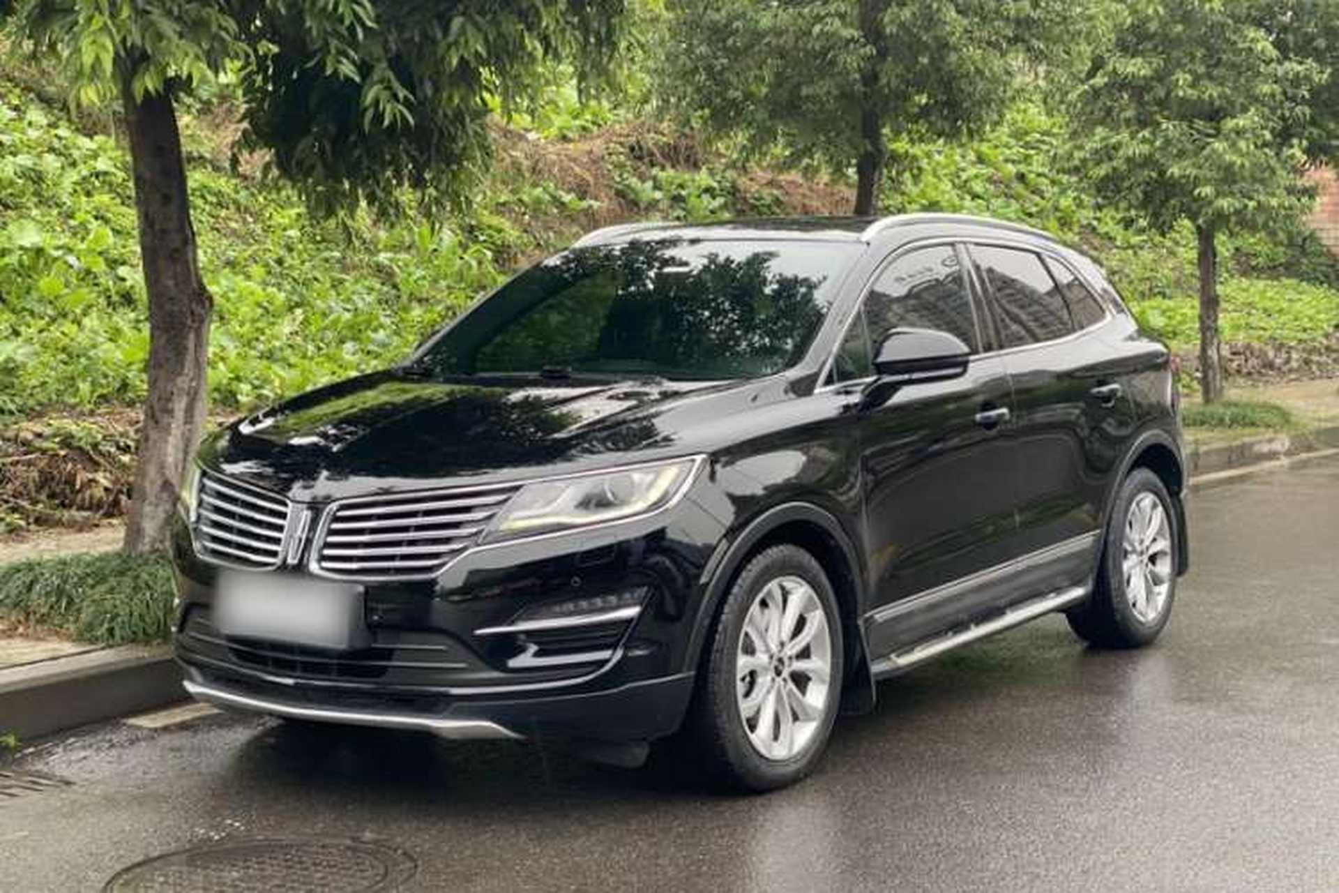 Used Lincoln MKC 2017 2.0T Two-Wheel-Drive Luxury Edition Exterior 5