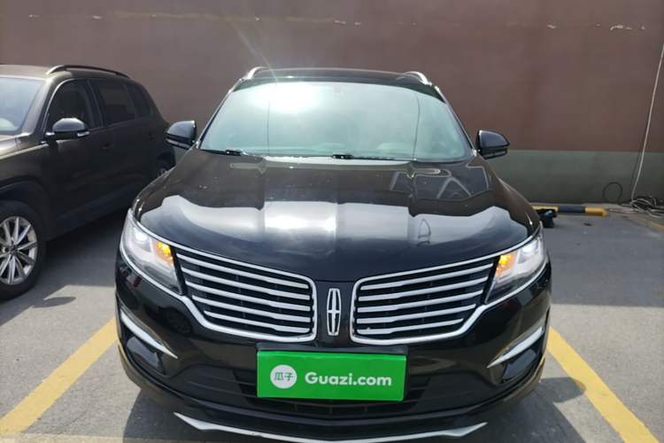 Used Lincoln MKC 2017 2.0T Two-Wheel Drive Deluxe Edition Front