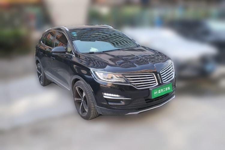 Used Lincoln MKC 2017 2.0T Two-Wheel Drive Deluxe Edition Front Right 45 Deg
