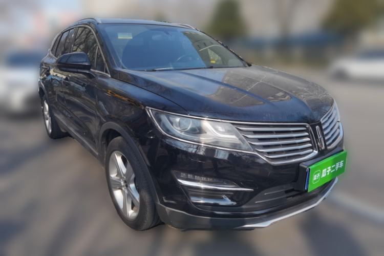 Used Lincoln MKC 2017 2.0T Two-Wheel Drive Deluxe Edition Front Right 45 Deg