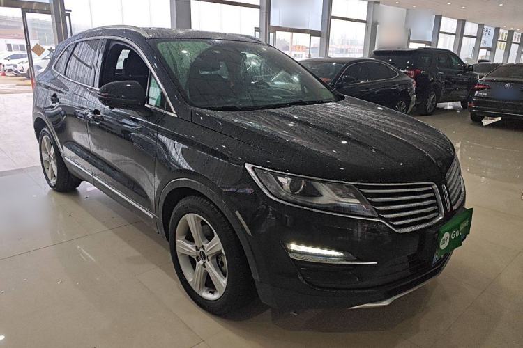 Used Lincoln MKC 2017 2.0T Two-Wheel Drive Deluxe Edition Front Right 45 Deg