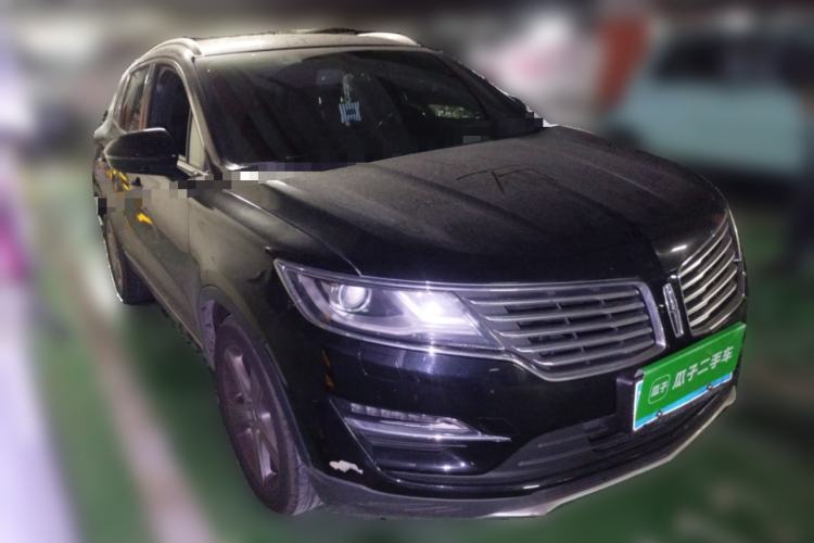 Used Lincoln MKC 2017 2.0T Two-Wheel Drive Deluxe Edition Front Right 45 Deg