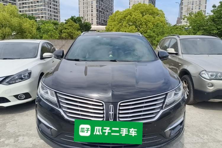 Used Lincoln MKC 2017 2.0T Two-Wheel Drive Deluxe Edition Front