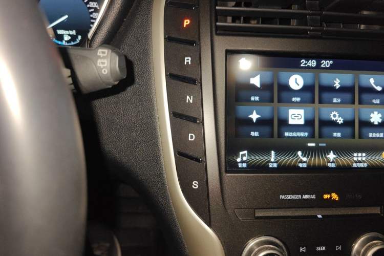 Used Lincoln MKC 2017 2.0T Two-Wheel-Drive Luxury Edition Gear Lever