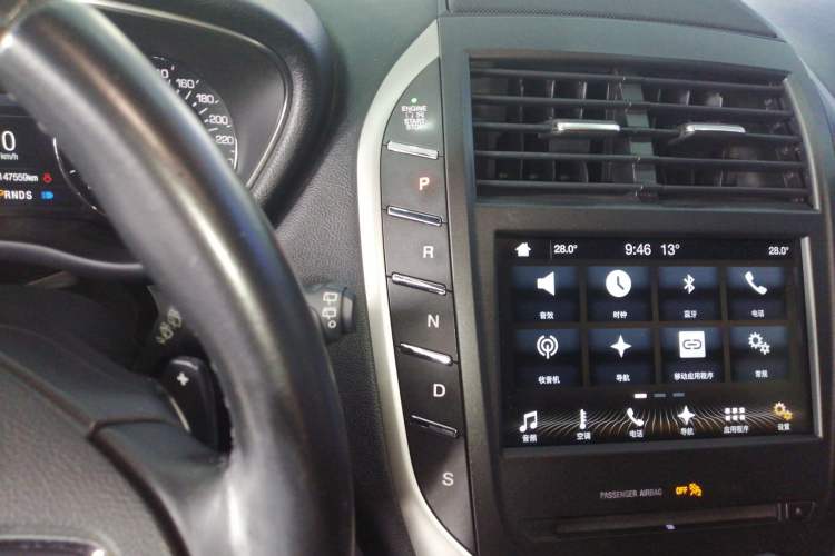 Used Lincoln MKC 2017 2.0T Two-Wheel Drive Deluxe Edition Gear Lever