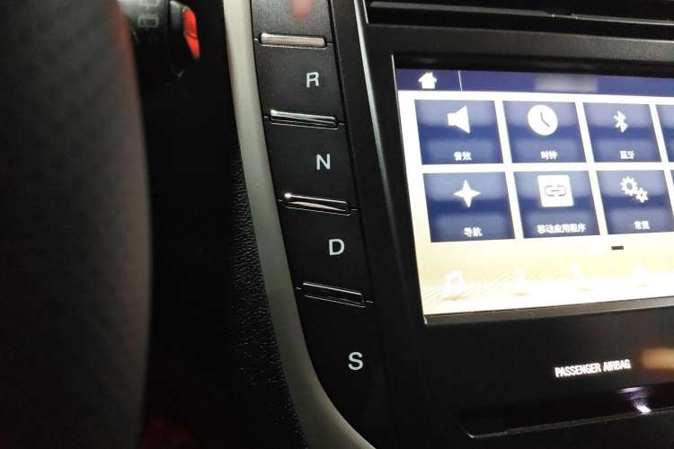 Used Lincoln MKC 2017 2.0T Four-Wheel Drive Zunya Edition Gear Lever