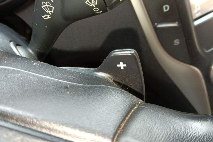 Used Lincoln MKC 2017 2.0T Four-Wheel Drive Prestige Edition Gear Lever