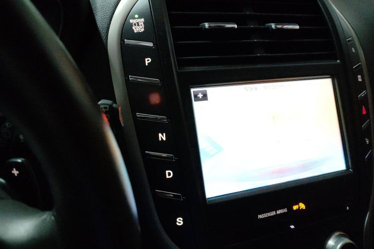Used Lincoln MKC 2017 2.0T Two-Wheel-Drive Luxury Edition Gear Lever