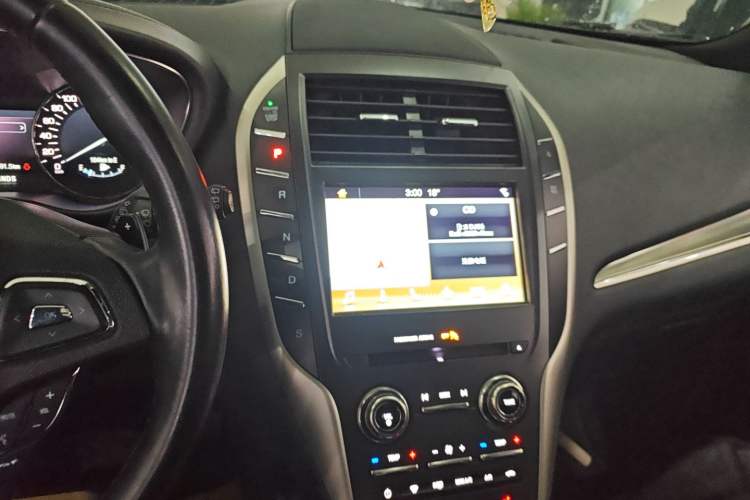 Used Lincoln MKC 2017 2.0T Two-Wheel Drive Deluxe Edition Gear Lever