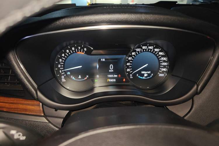 Used Lincoln MKC 2017 2.0T Two-Wheel-Drive Luxury Edition Instrument Cluster