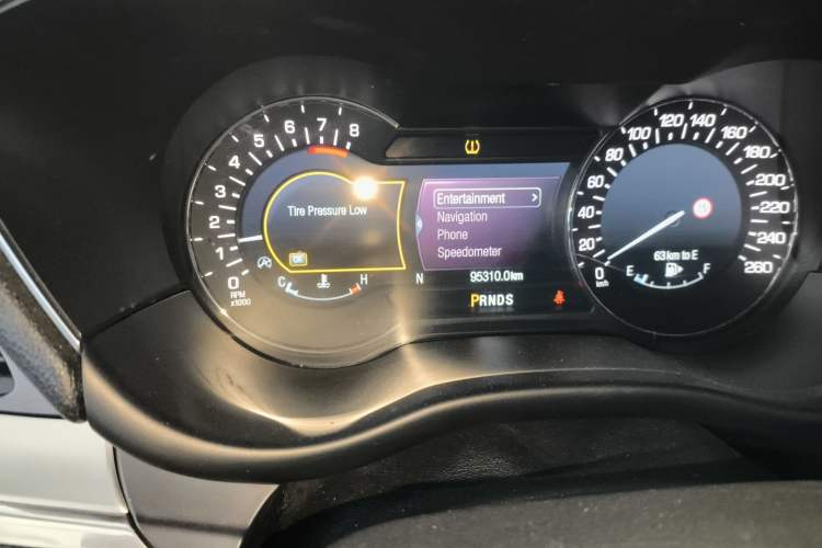 Used Lincoln MKC 2017 2.0T Two-Wheel Drive Deluxe Edition Instrument Cluster