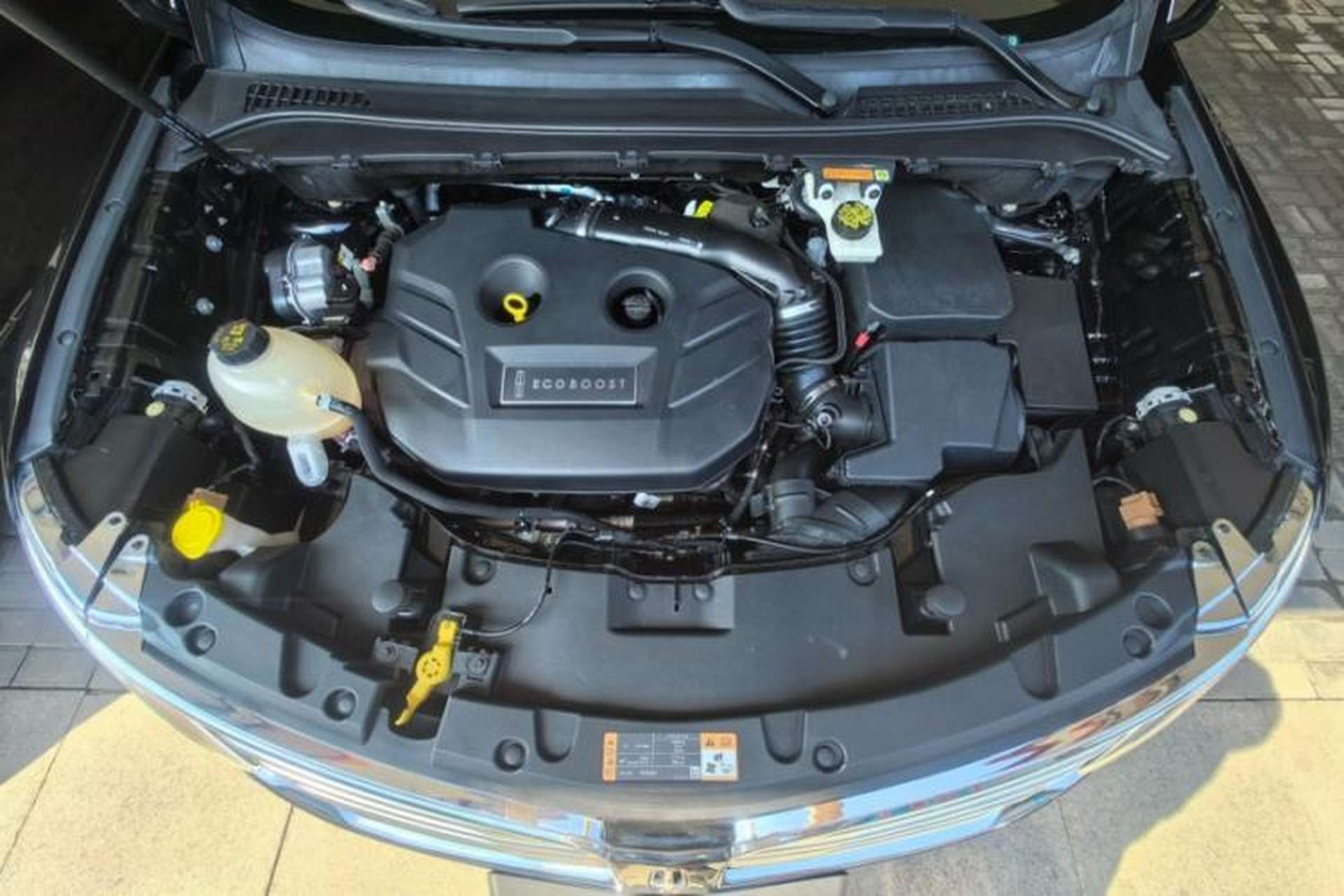 Used Lincoln MKC 2017 2.0T Two-Wheel Drive Deluxe Edition Interior 10