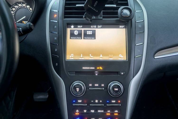 Used Lincoln MKC 2017 2.0T Four-Wheel Drive Prestige Edition Interior 5