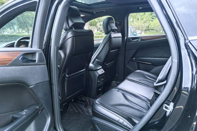 Used Lincoln MKC 2017 2.0T Four-Wheel Drive Prestige Edition Interior 7