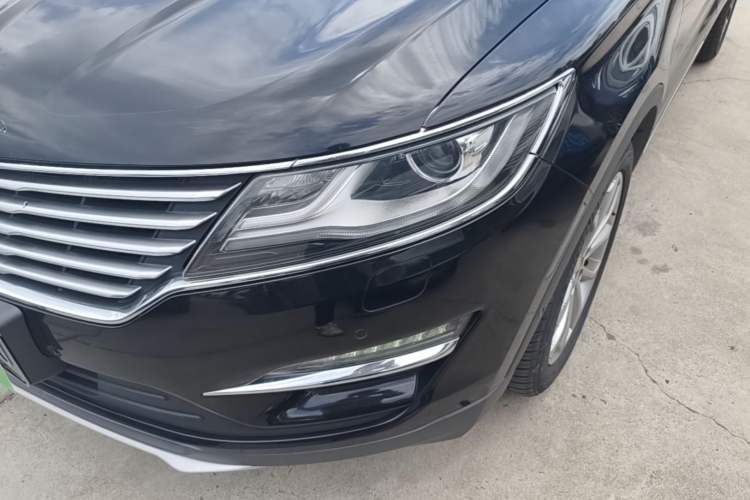 Used Lincoln MKC 2017 2.0T Two-Wheel-Drive Luxury Edition Left Front Headlight