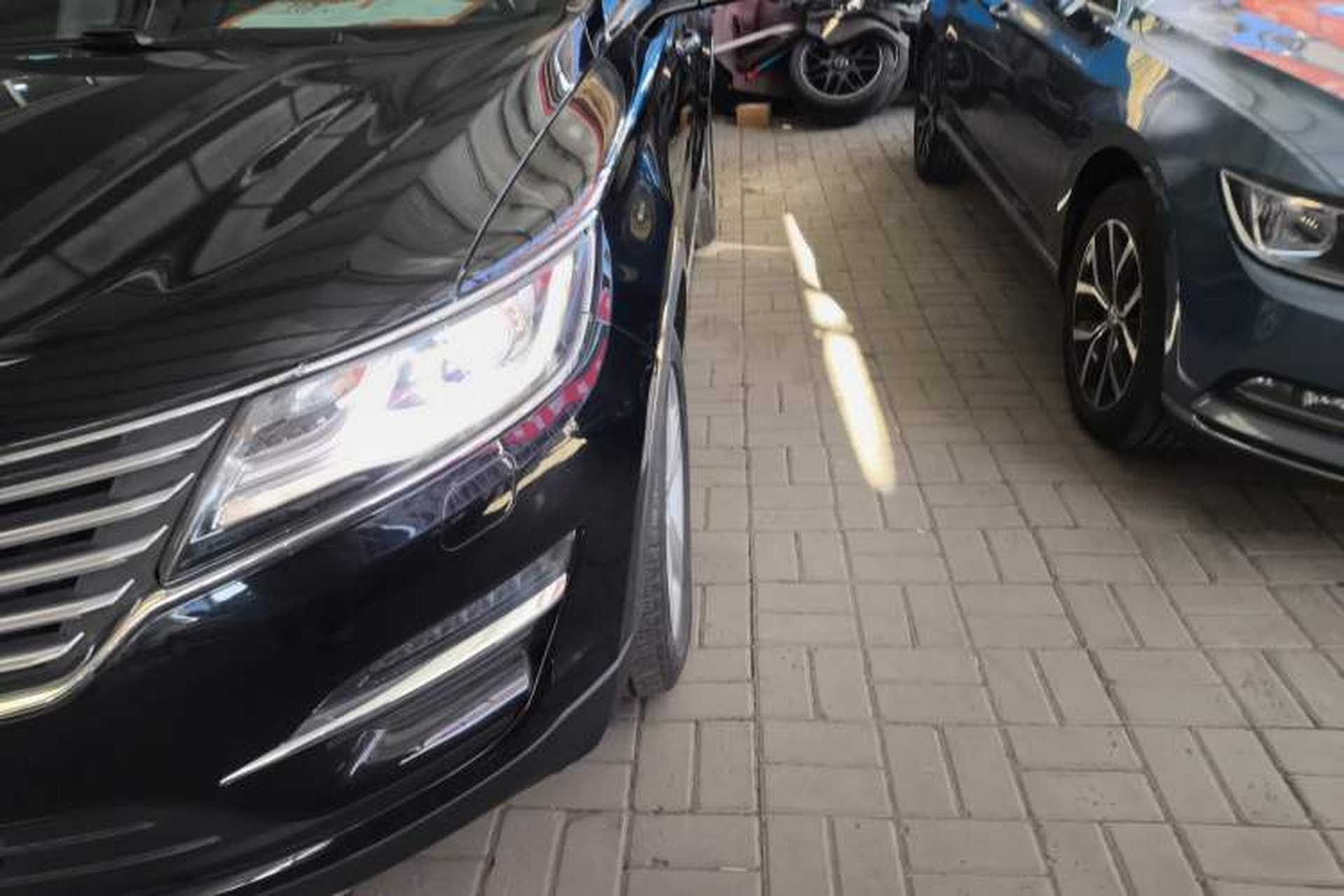 Used Lincoln MKC 2017 2.0T Two-Wheel Drive Deluxe Edition Left Front Headlight