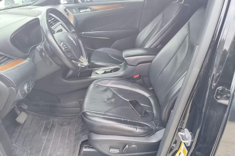 Used Lincoln MKC 2017 2.0T Two-Wheel-Drive Luxury Edition Left Front Seat