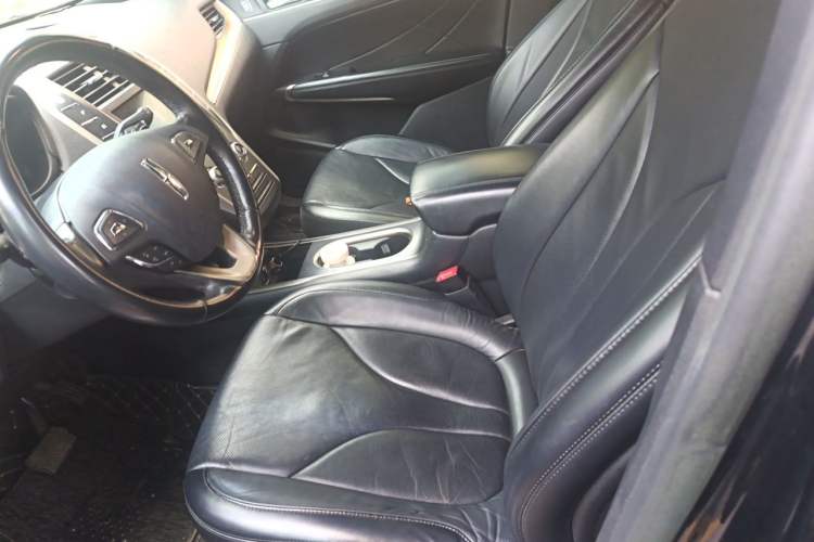 Used Lincoln MKC 2017 2.0T Two-Wheel-Drive Luxury Edition Left Front Seat