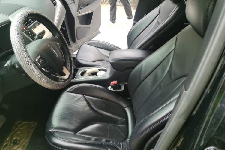 Used Lincoln MKC 2017 2.0T Two-Wheel Drive Deluxe Edition Left Front Seat