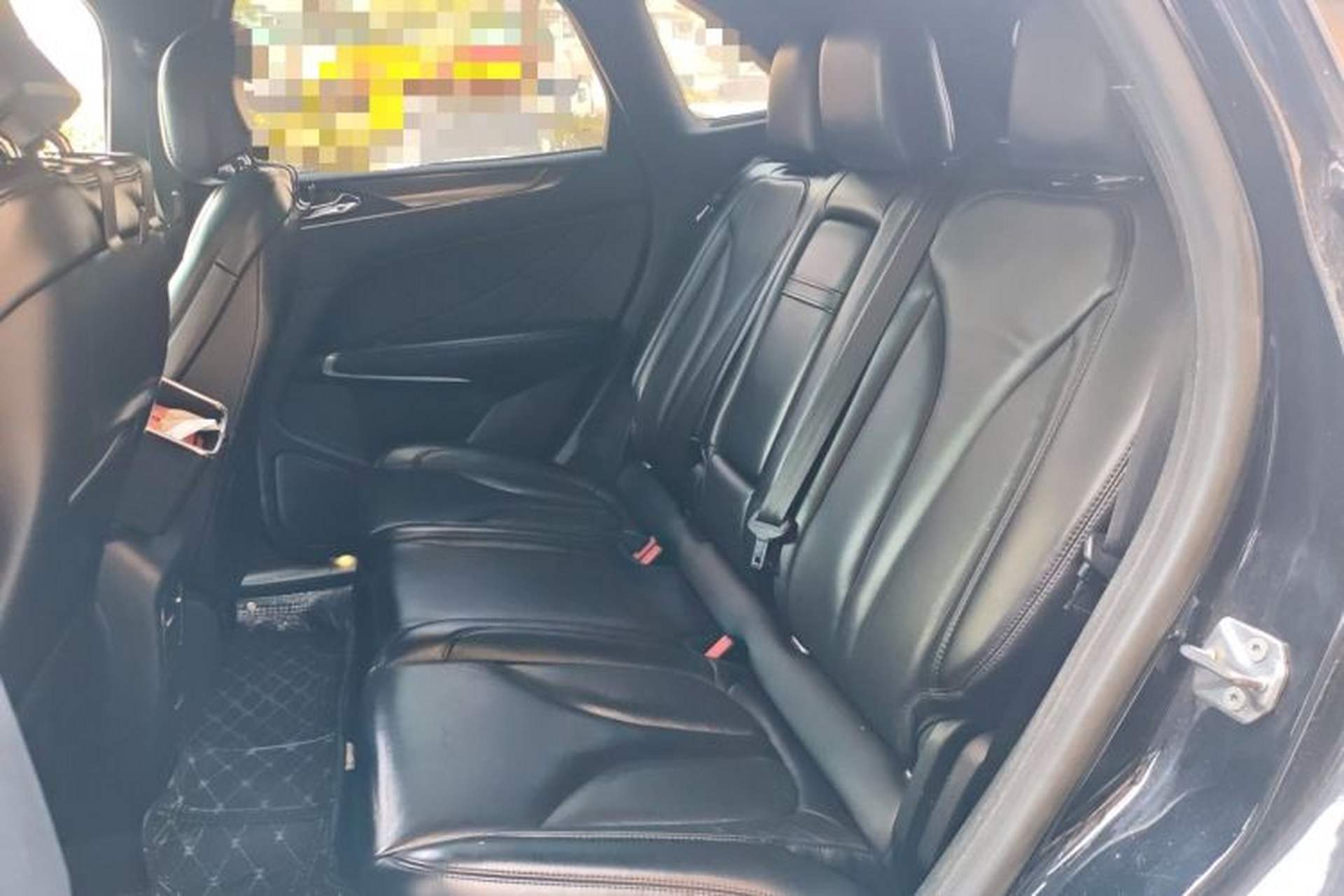 Used Lincoln MKC 2017 2.0T Two-Wheel Drive Deluxe Edition Left Rear Seat