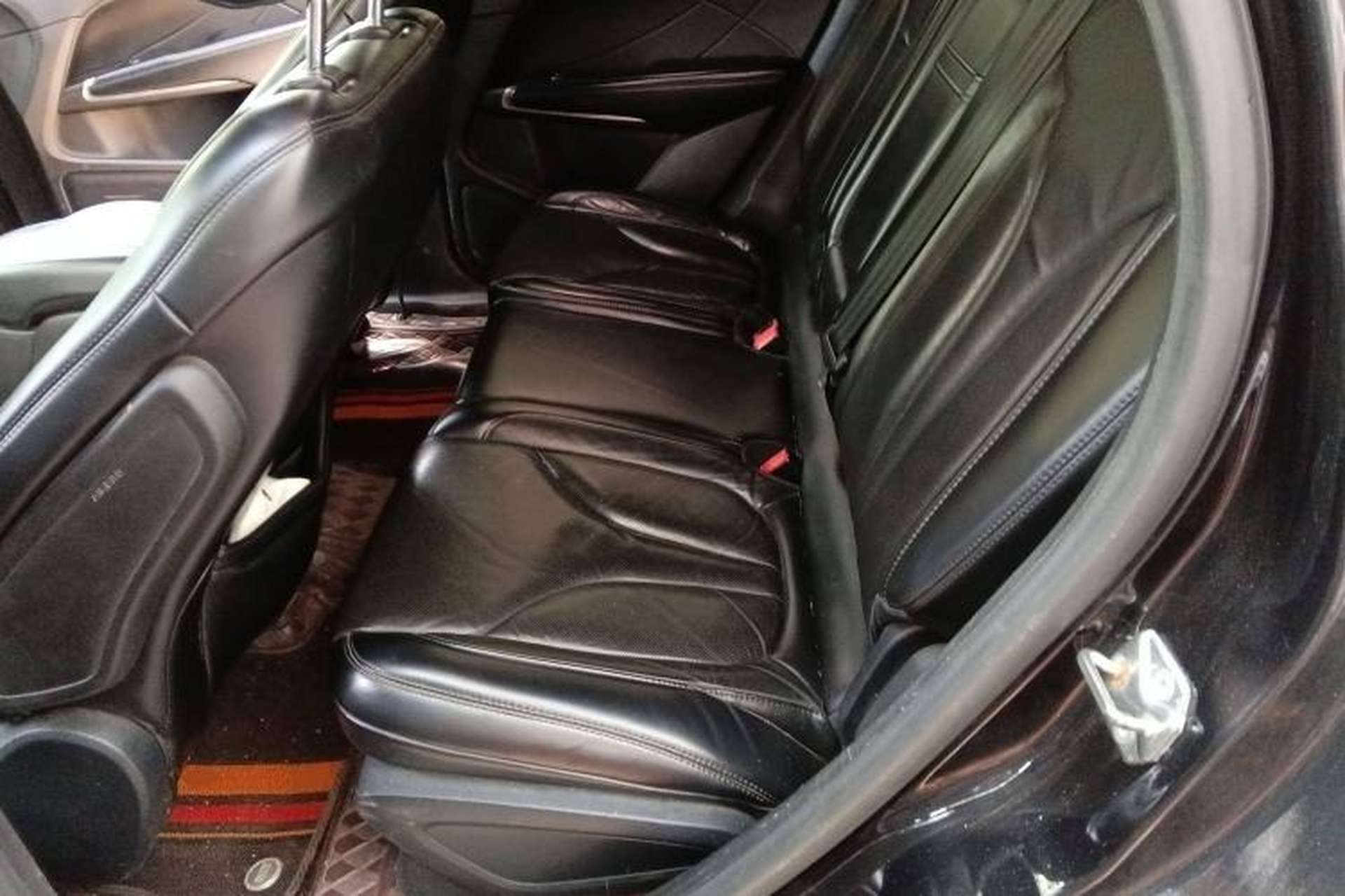 Used Lincoln MKC 2017 2.0T Four-Wheel Drive Prestige Edition Left Rear Seat