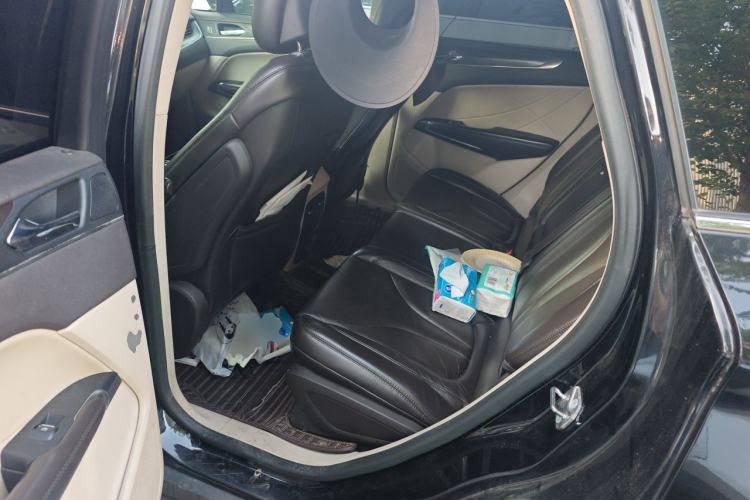 Used Lincoln MKC 2017 2.0T Two-Wheel-Drive Luxury Edition Left Rear Seat