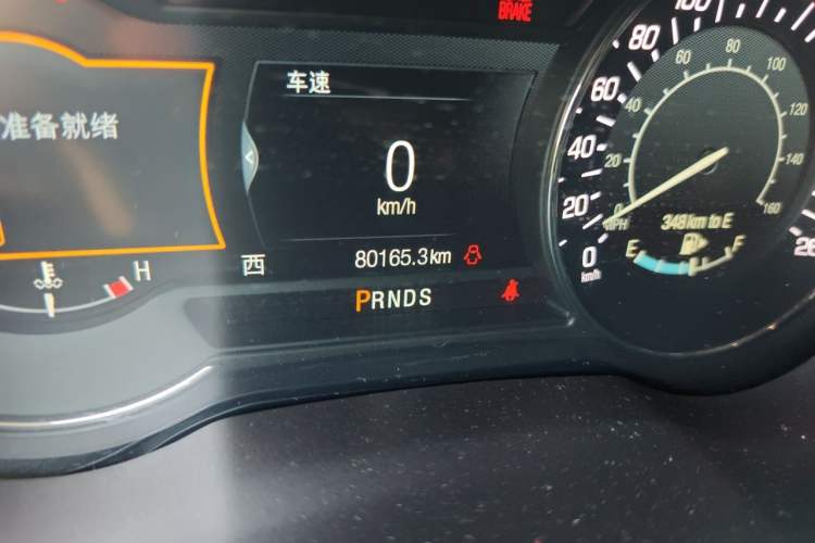Used Lincoln MKC 2017 2.0T Two-Wheel Drive Deluxe Edition Odometer Close Up
