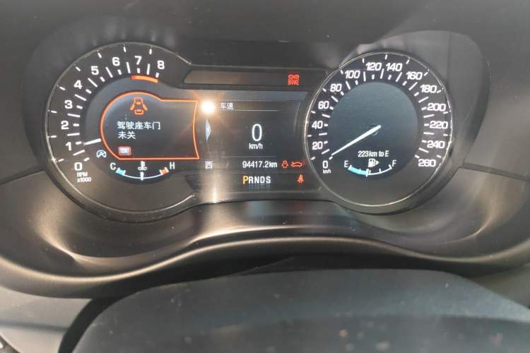 Used Lincoln MKC 2017 2.0T Two-Wheel Drive Deluxe Edition Odometer Close Up