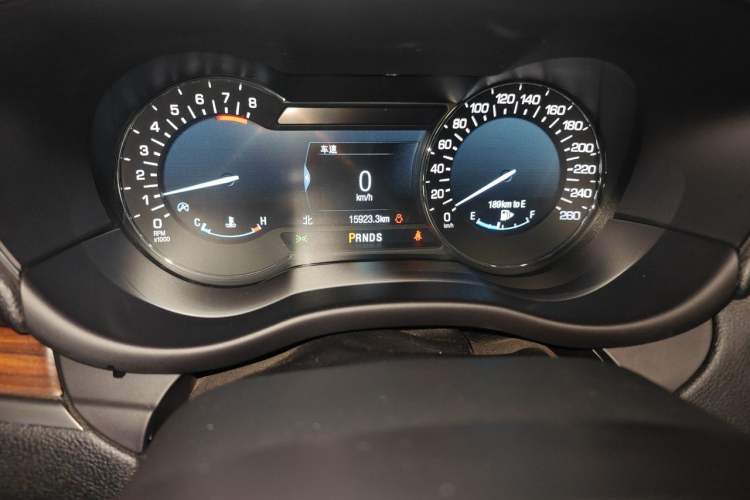 Used Lincoln MKC 2017 2.0T Two-Wheel-Drive Luxury Edition Odometer Close Up