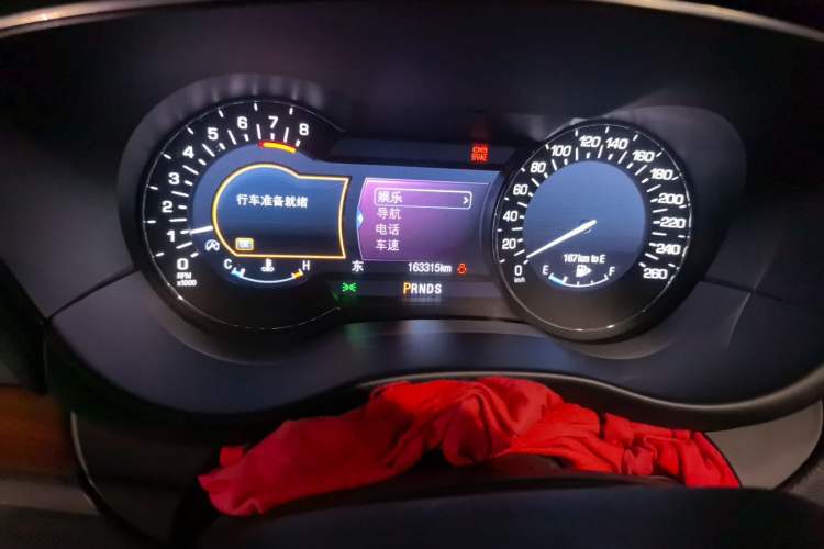 Used Lincoln MKC 2017 2.0T Two-Wheel-Drive Luxury Edition Odometer Close Up