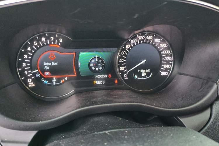 Used Lincoln MKC 2017 2.0T Two-Wheel Drive Deluxe Edition Odometer Close Up