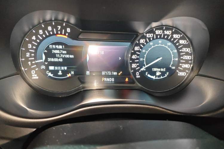 Used Lincoln MKC 2017 2.0T Four-Wheel Drive Zunya Edition Odometer Close Up