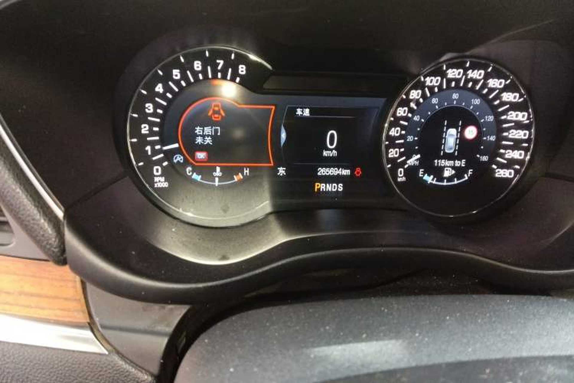 Used Lincoln MKC 2017 2.0T Four-Wheel Drive Prestige Edition Odometer Close Up