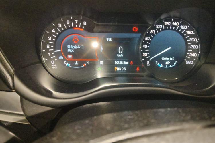 Used Lincoln MKC 2017 2.0T Two-Wheel Drive Deluxe Edition Odometer Close Up