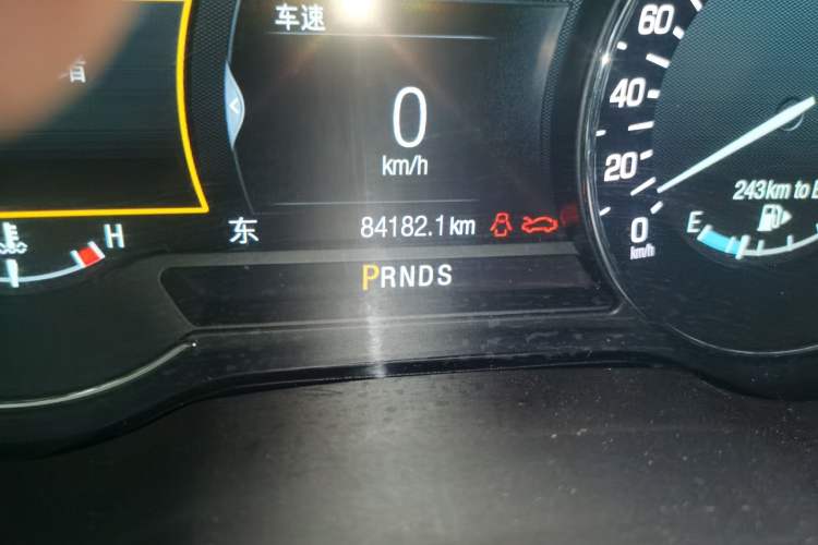 Used Lincoln MKC 2017 2.0T Two-Wheel Drive Deluxe Edition Odometer Close Up