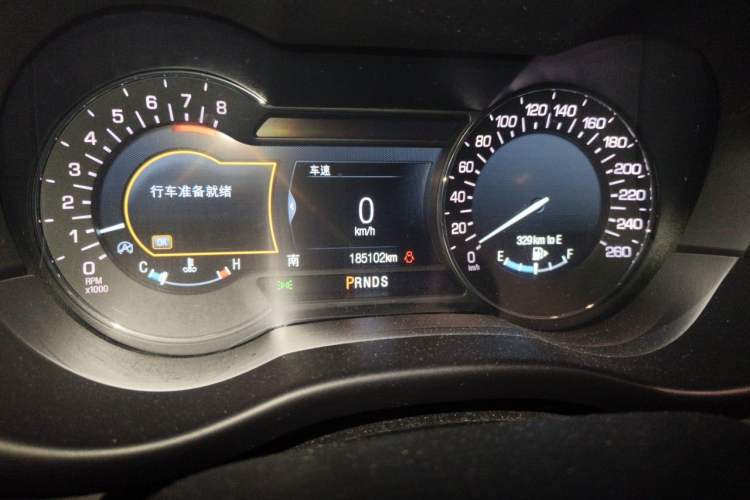 Used Lincoln MKC 2017 2.0T Two-Wheel Drive Deluxe Edition Odometer Close Up