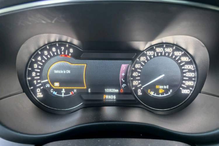 Used Lincoln MKC 2017 2.0T Four-Wheel Drive Prestige Edition Odometer Close Up