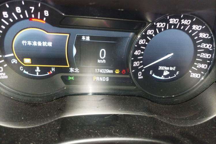 Used Lincoln MKC 2017 2.0T Two-Wheel Drive Deluxe Edition Odometer Close Up