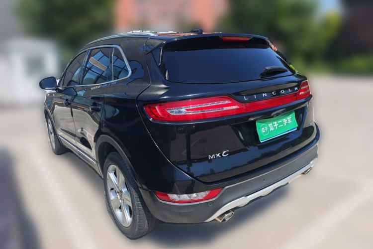 Used Lincoln MKC 2017 2.0T Two-Wheel Drive Deluxe Edition Rear Left 45 Deg