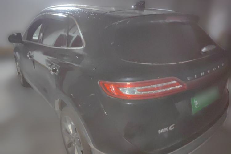 Used Lincoln MKC 2017 2.0T Two-Wheel-Drive Luxury Edition Rear Left 45 Deg