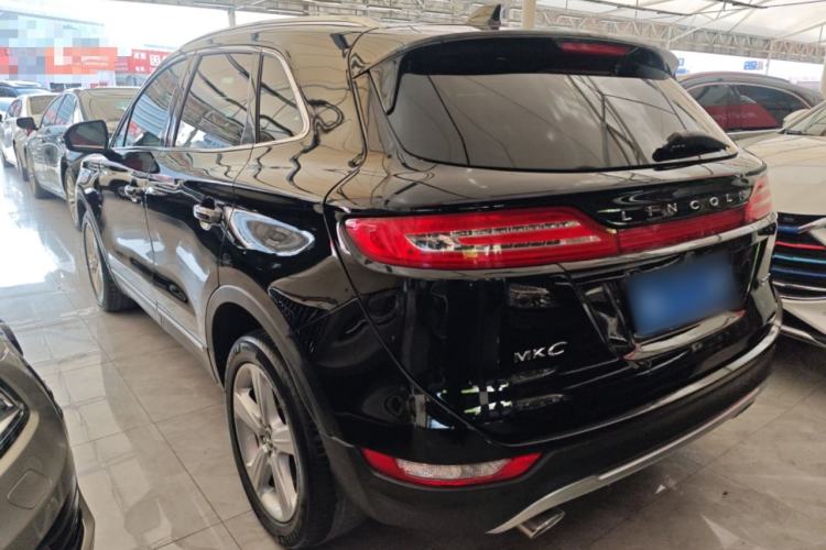 Used Lincoln MKC 2017 2.0T Two-Wheel Drive Deluxe Edition Rear Left 45 Deg