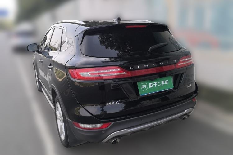 Used Lincoln MKC 2017 2.0T Two-Wheel Drive Deluxe Edition Rear Left 45 Deg