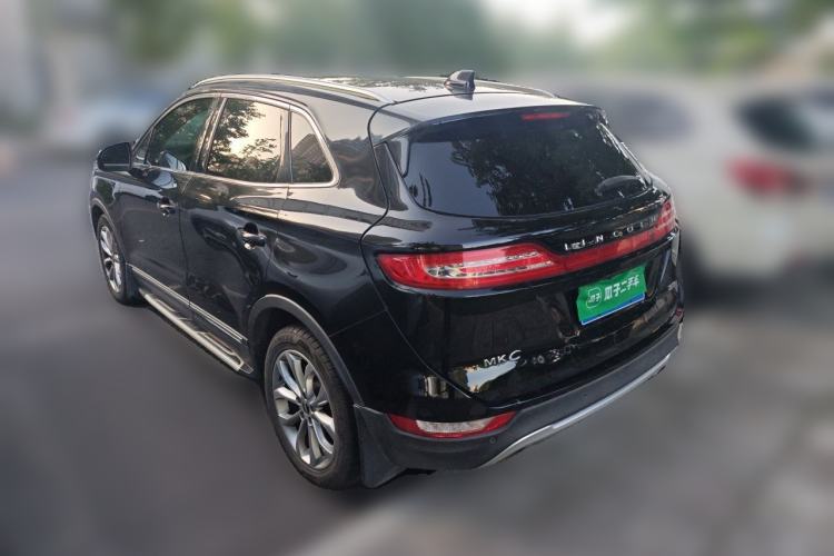 Used Lincoln MKC 2017 2.0T Two-Wheel-Drive Luxury Edition Rear Left 45 Deg