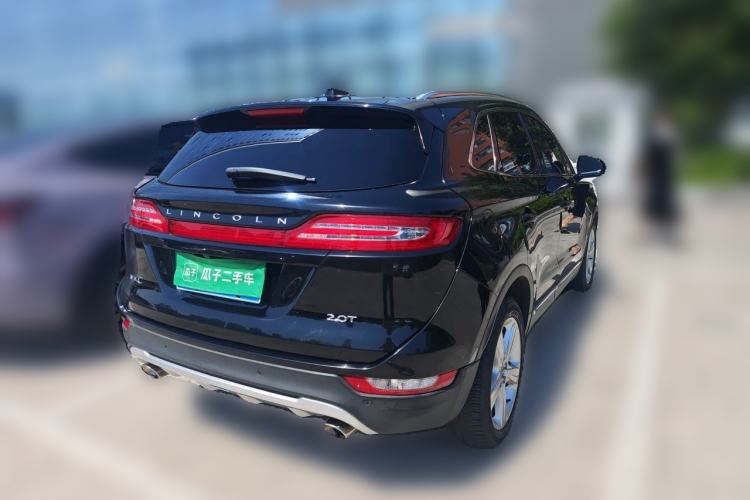 Used Lincoln MKC 2017 2.0T Two-Wheel Drive Deluxe Edition Rear Right 45 Deg
