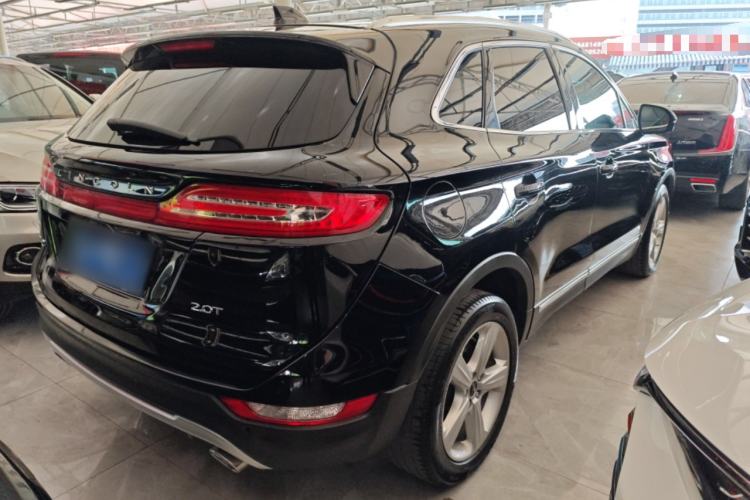 Used Lincoln MKC 2017 2.0T Two-Wheel Drive Deluxe Edition Rear Right 45 Deg