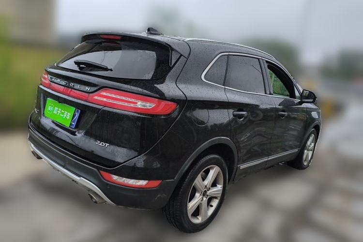 Used Lincoln MKC 2017 2.0T Two-Wheel Drive Deluxe Edition Rear Right 45 Deg